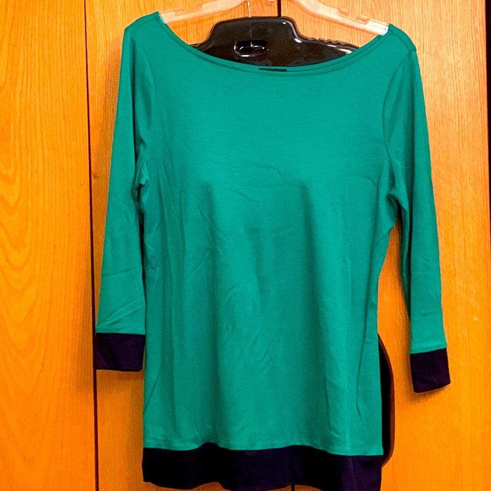 Talbots Medium split hem green navy blue trim 3/4 sleeve tunic top tee shirt EUC